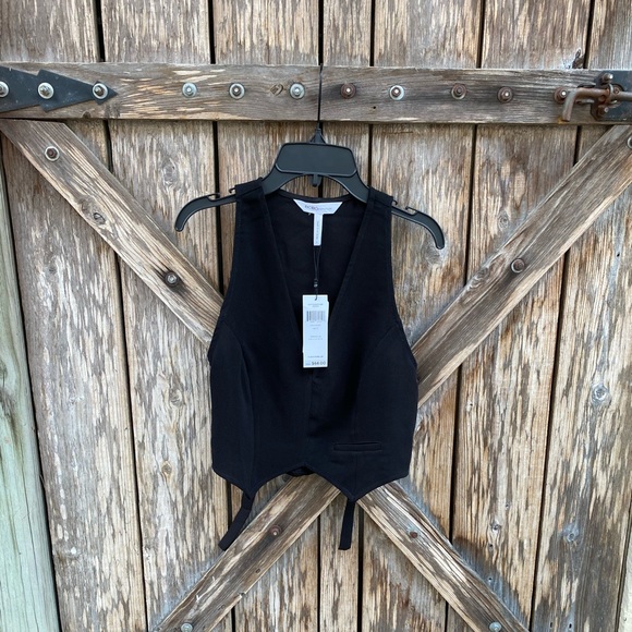 BCBGeneration Tie-Back Crop Top Black - Picture 2 of 8